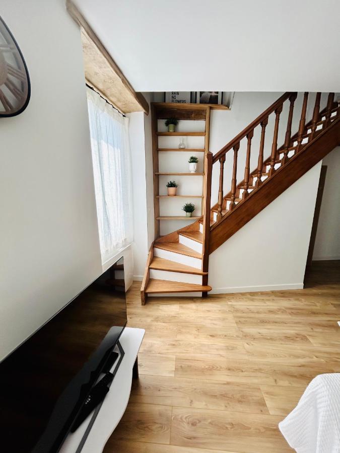 Appartement Cottage Au Coeur De Nemours Bagian luar foto