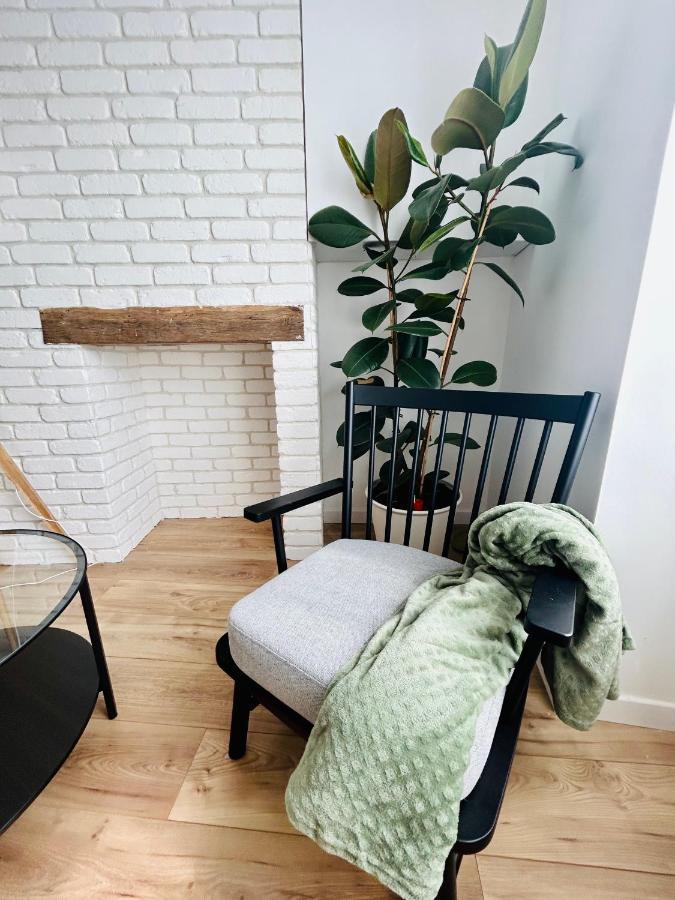 Appartement Cottage Au Coeur De Nemours Bagian luar foto